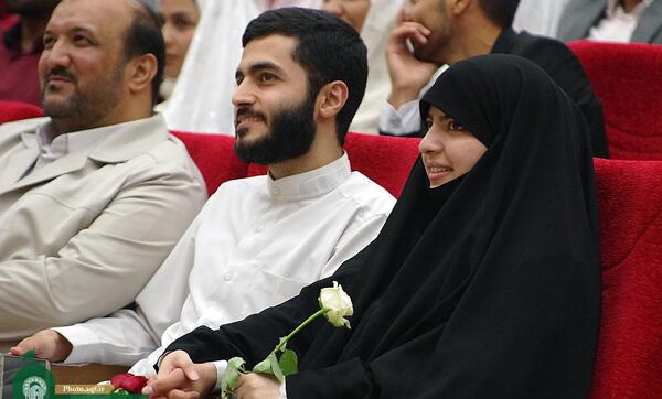 عکس حلقه ازدواج در حرم امام رضا