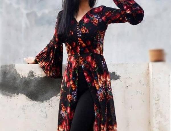 عکس مدل مانتو جلو باز نخی گلدار