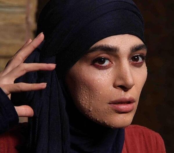 عکس صورت طلا در بانوی عمارت