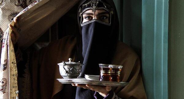 عکس صورت طلا در بانوی عمارت