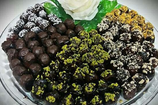 عکس از تزیین حلوا و خرما