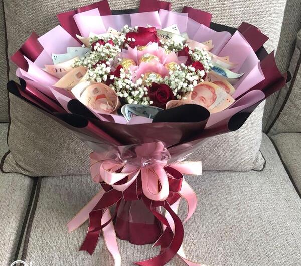 عکس دسته گل هدیه تولد