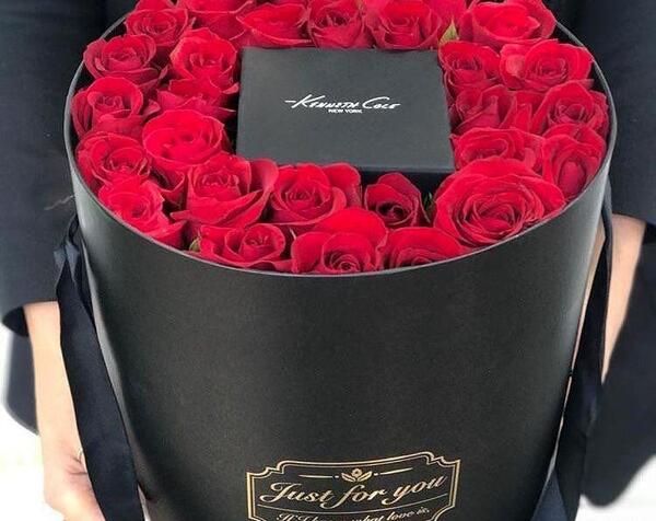 عکس دسته گل هدیه تولد