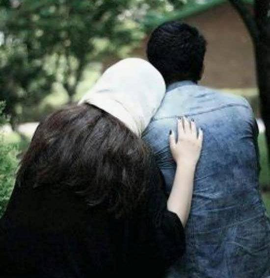 عکس دونفره از پشت سر