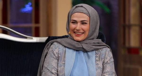 عکس بارداری لادن مستوفی