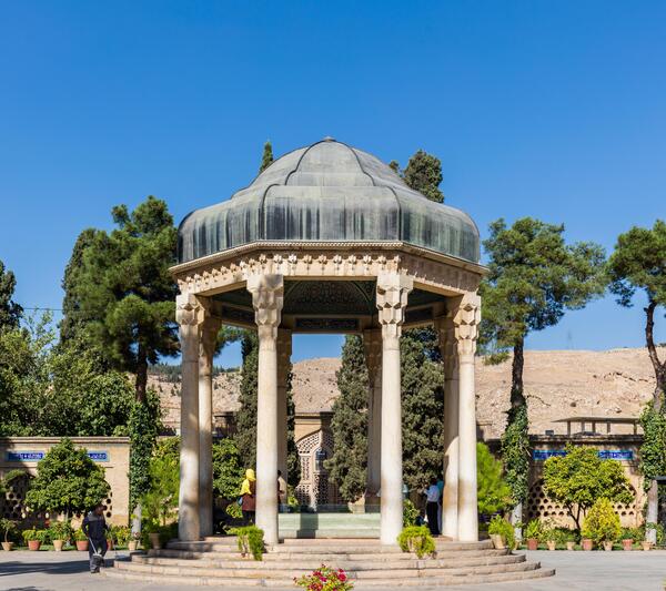 عکس حافظ آرامگاه
