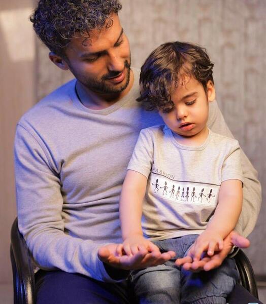 عکس حسین مهری و پسرش
