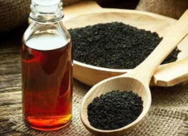 عکس سیاه دانه و عسل