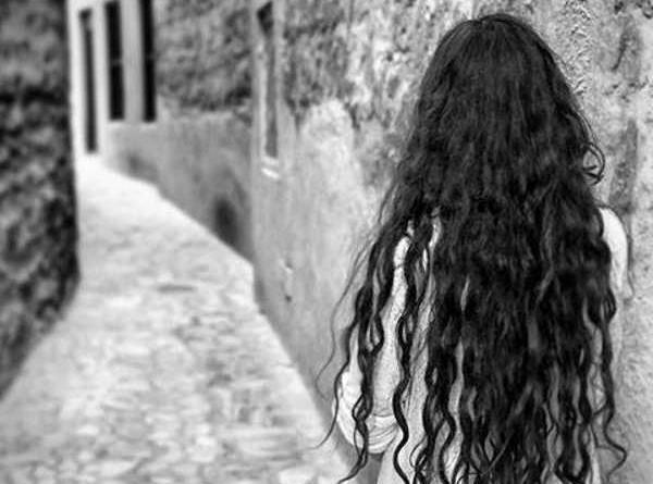 عکس فیک دخترونه مو فرفری