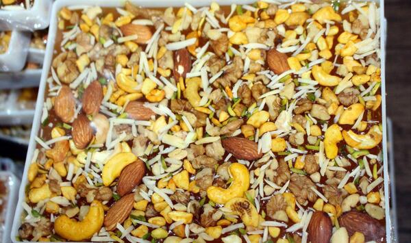 عکس حلوا مسقطی لاری
