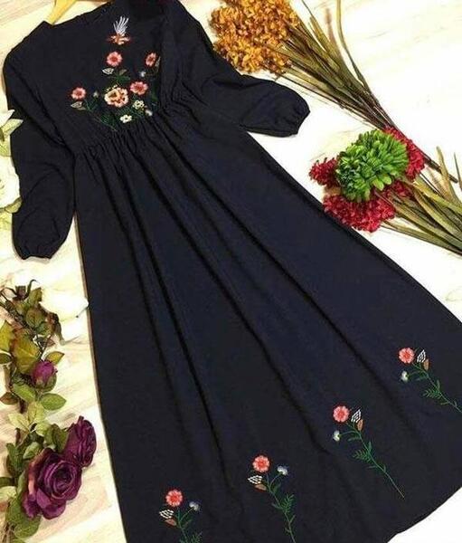 عکس مدل مانتو بلند مشکی جلو بسته