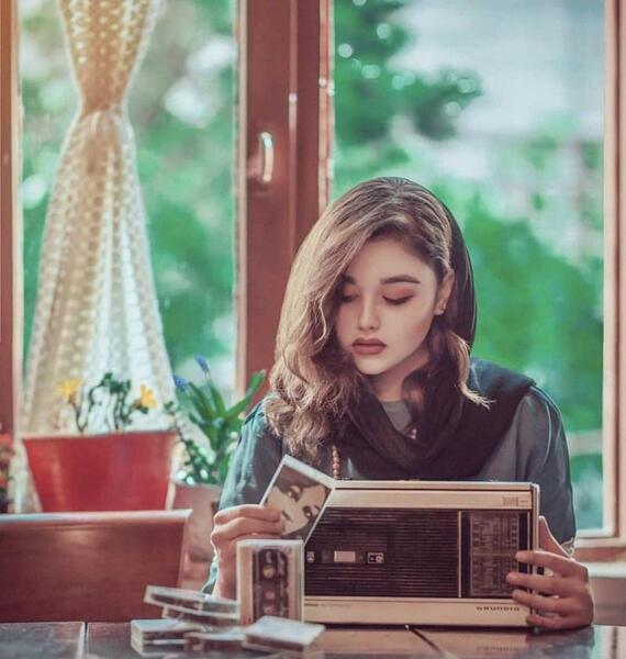 عکس برای پروفایل دخترونه ی شاد