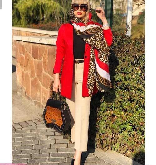 عکس مانتو کوتاه دخترانه قرمز