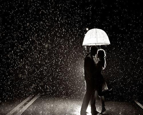 عکسهای عاشقانه دونفره زیر چتر