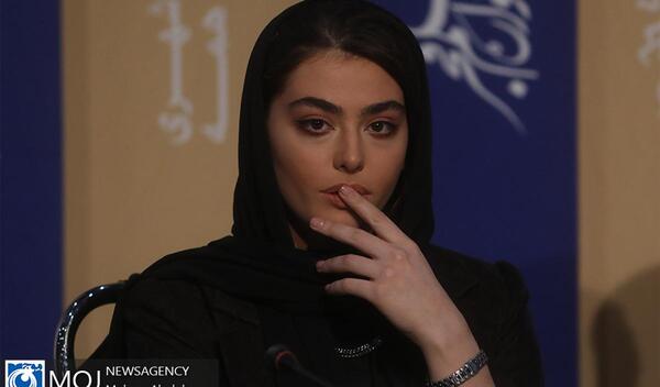 عکس های ریحانه پارسا در پشت صحنه سریال پدر