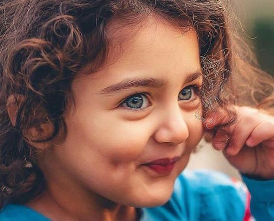 عکس نوزاد دختر سبزه
