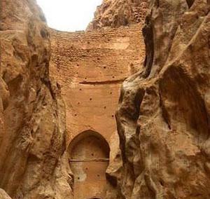 عکس سدی که ذوالقرنین ساخت