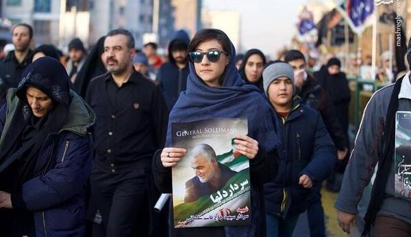 عکس حاج قاسم با دختر بی حجاب
