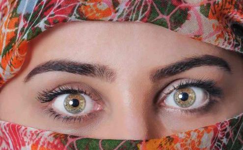 عکس دختر چشم عسلی با حجاب