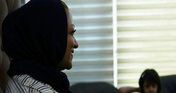عکس دختر چشم عسلی با حجاب