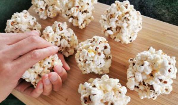 عکس ایده برای تزیین پف فیل شب یلدا