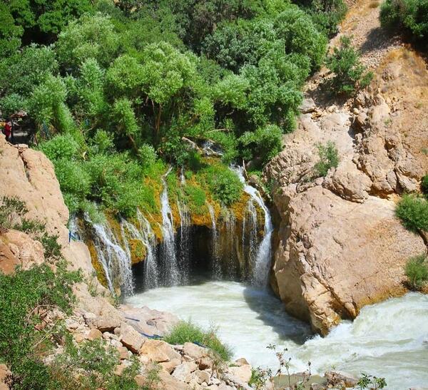 عکس چشمه بابا زرنگ