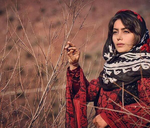 عکس شیرین و روژان در نون خ