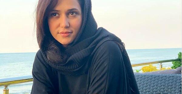 عکس جنجالی پریناز ایزدیار در کنار ساحل