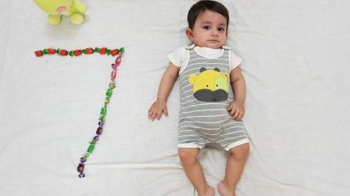 عکس تولد چند ماهگی