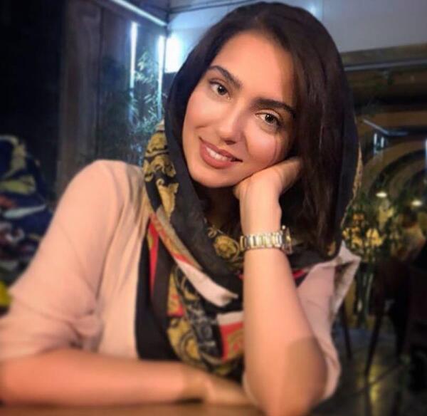 عکس مبینا کرمی