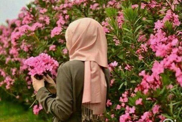 ژست عکس با حجاب در طبیعت