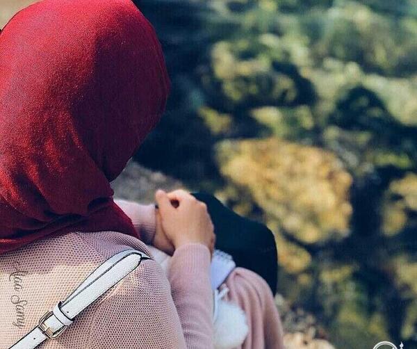 ژست عکس با حجاب در طبیعت