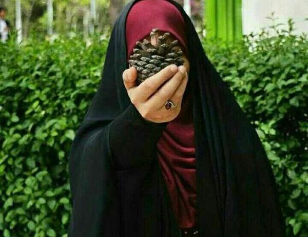 ژست عکس با حجاب در طبیعت
