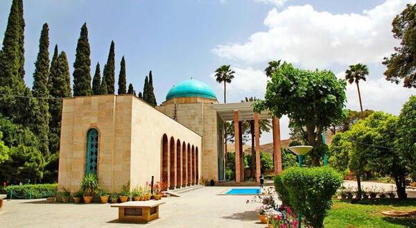 عکس آرامگاه حافظ و سعدی