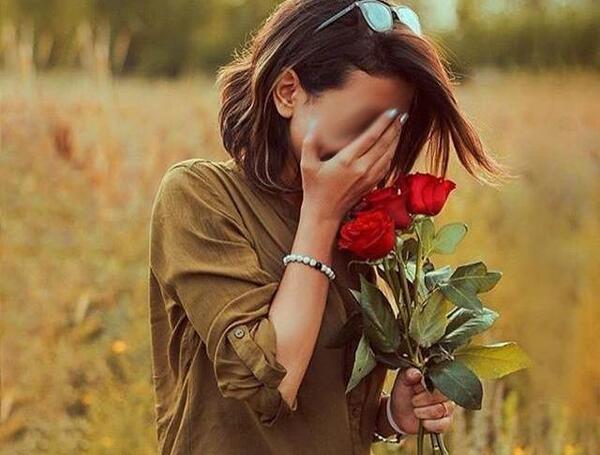 ژست عکس دخترانه روی تاب