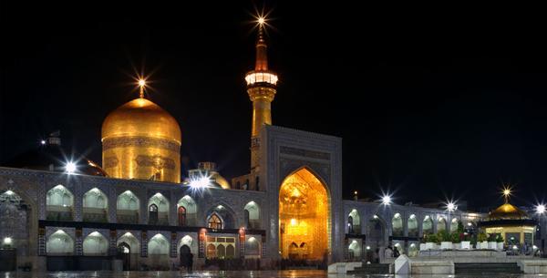 عکس حرم امام رضا در شب بارانی