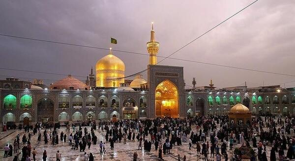 عکس حرم امام رضا در شب بارانی