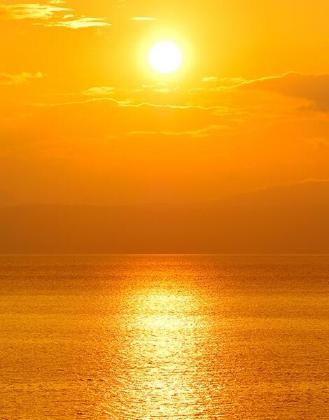 عکس طلوع خورشید در دریا