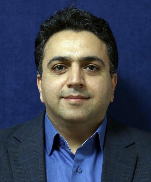 عکس دکتر صادق صابری