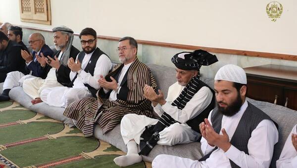 عکس مراسم فاتحه خوانی