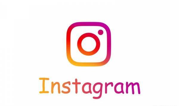 عکس استوری گذاشتن
