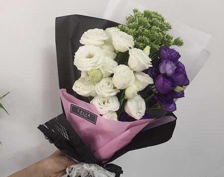 عکس دسته گل در دست