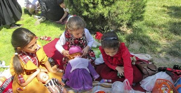 عکس خاله بازی کودکان