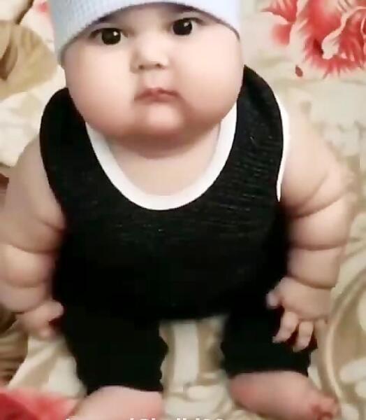 عکس بچه کوچولو توپول