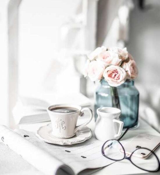 عکس هنری قهوه و کتاب