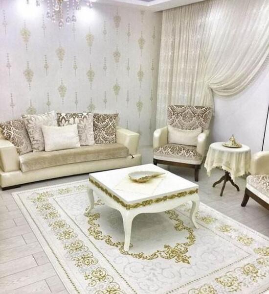 عکس فرش سفید طلایی