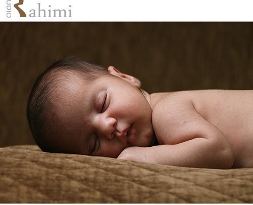 ژورنال عکس نوزاد دختر
