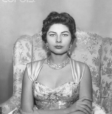 عکس ثریا ملکه