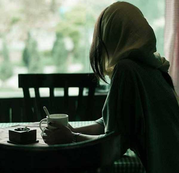 عکس تنهایی یک زن