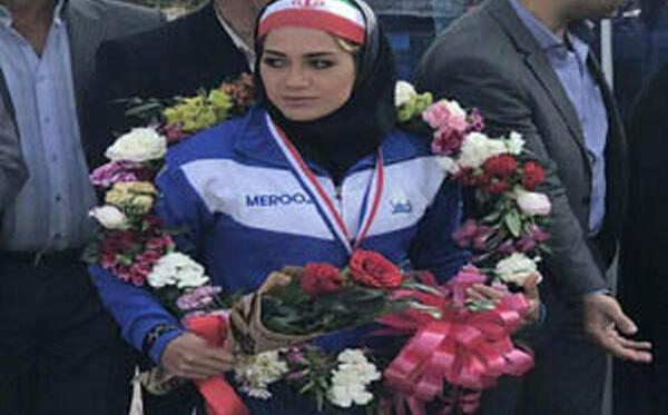 عکس تکتم آخوندزاده